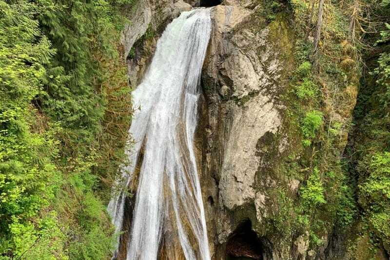 From Seattle: Pacific Northwest Waterfalls & Hiking Tour - Who This Tour Suits Best