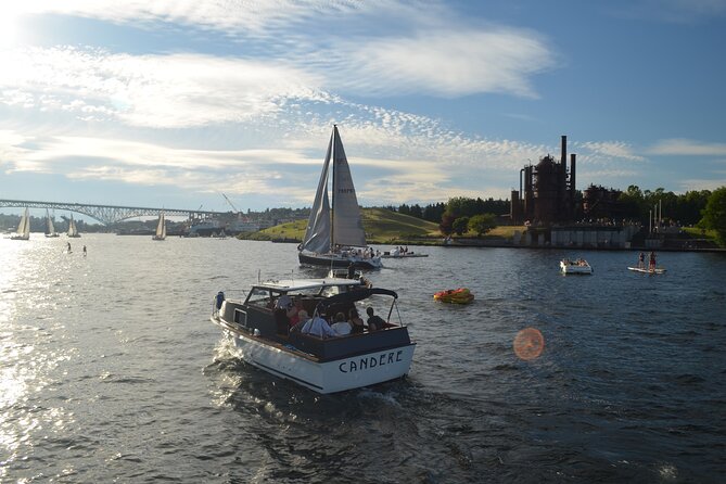 One Hour Social Sightseeing Cruise - BYOB! - Private cruise comfort: what a max-6 boat changes