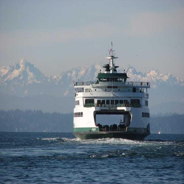 Seattle: Bainbridge Island E-Bike Tour - The Island Side: Bainbridge Town + a Waterfront Trail Loop