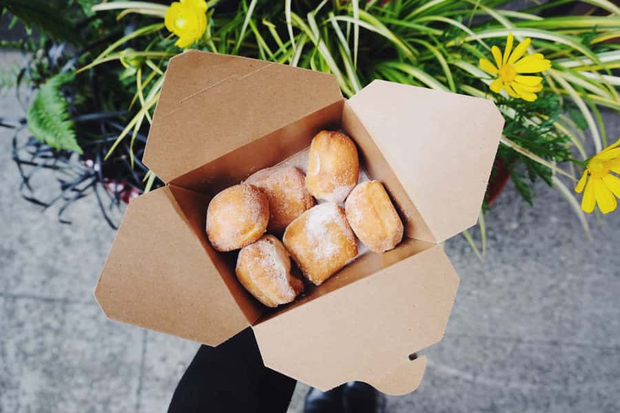 Seattle: Guided Delicious Donut Tour with Tastings - A 2-hour Seattle donut crawl with four shop stops