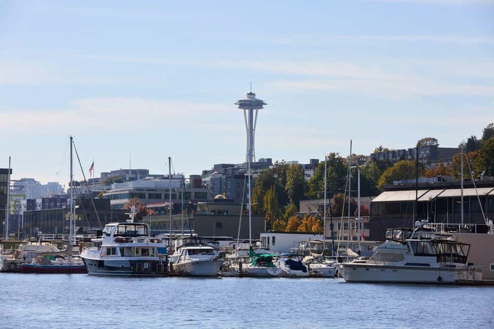 Seattle: Lake Union Happy Hour Cruise - The Flow of the 1.5-Hour Cruise: What the Evening Actually Feels Like