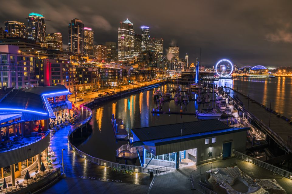 Seattle: Scenic Night Tour with Space Needle & Skywheel - Small Group and Guide Quality: What the Better Feedback Says