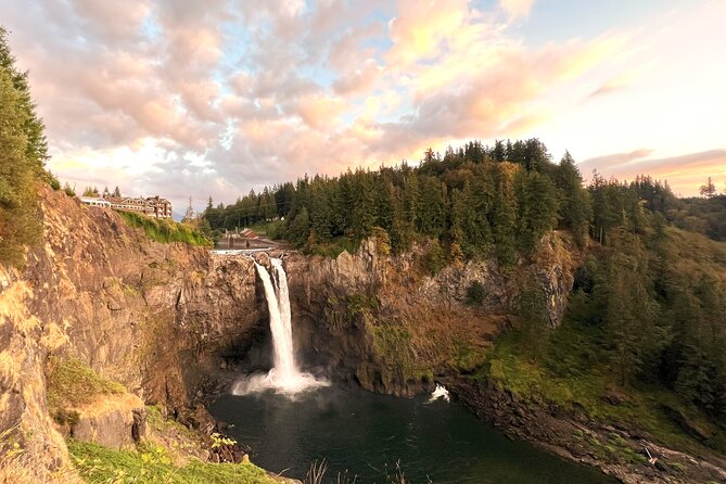 The Best of Seattle and Majestic Snoqualmie Waterfalls - University Village plus Gas Works Park: shopping time and skyline views in one loop